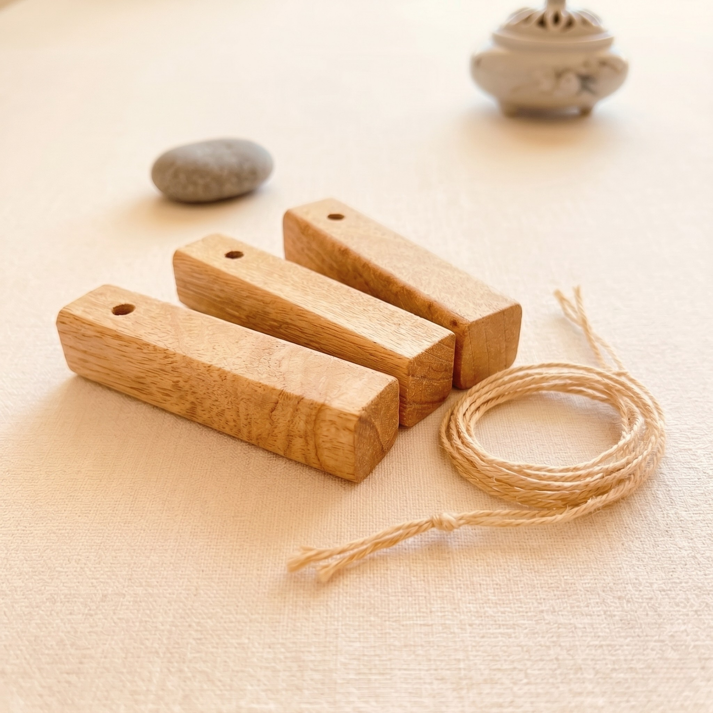 Natural Camphor Wood Strips