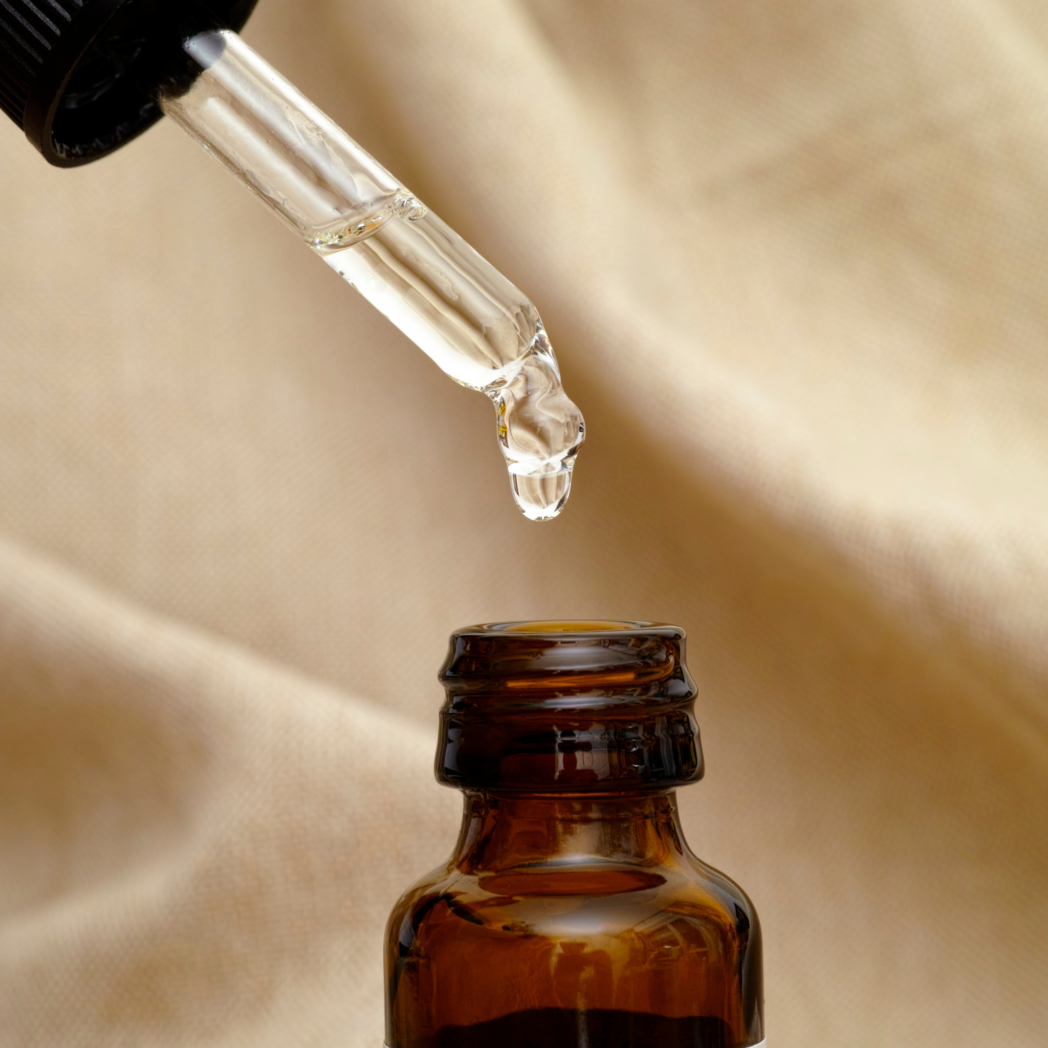 Blending Essential Oils for Beginners: Tips and Tricks - Simpelhaus